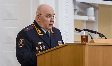 Евгений Солнцев впервые отчитался перед депутатами Заксобрания